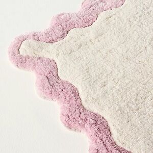 Anthropologie scalloped bath mats